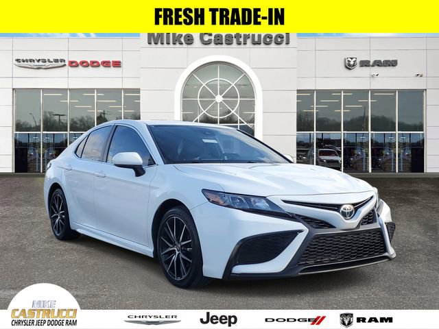 Used 2021 Toyota Camry SE