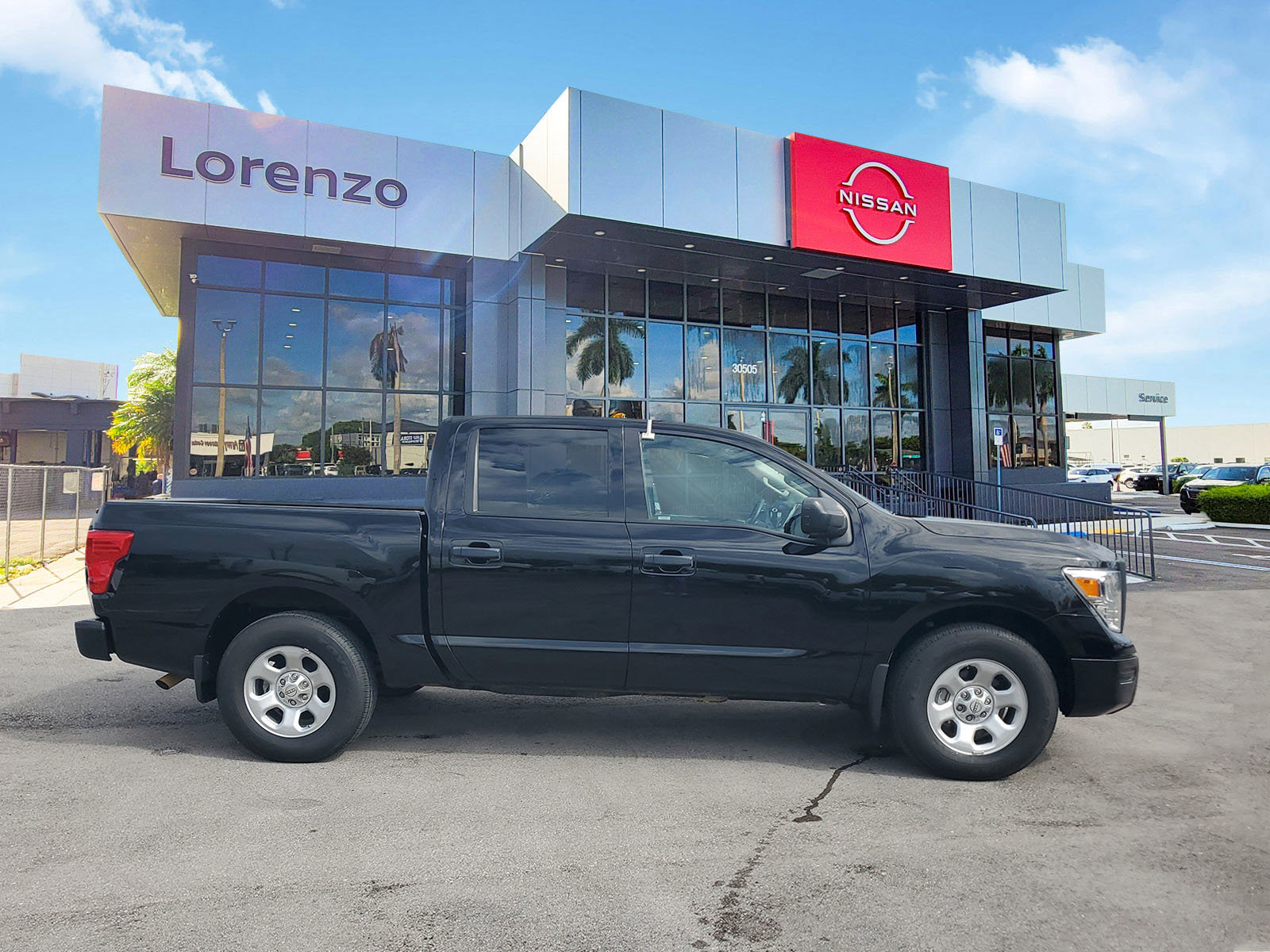 Certified 2023 Nissan Titan S w/ S Utility Package image 4