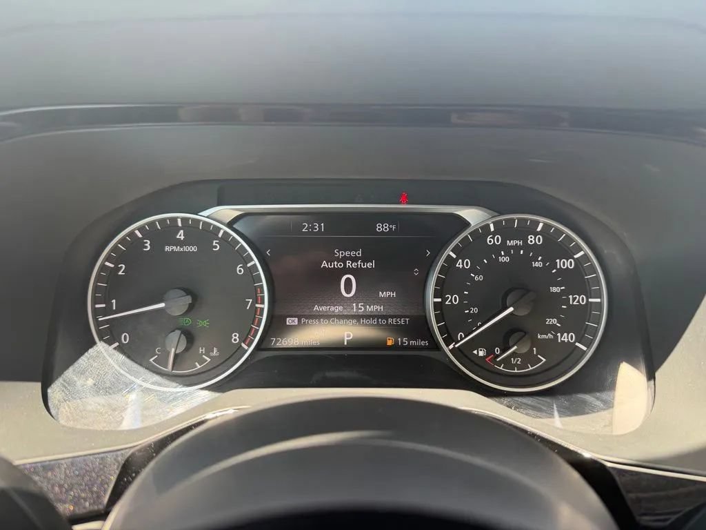 Used 2025 Nissan Pathfinder SL w/ Black Appearance Package AWD/4WD image 18