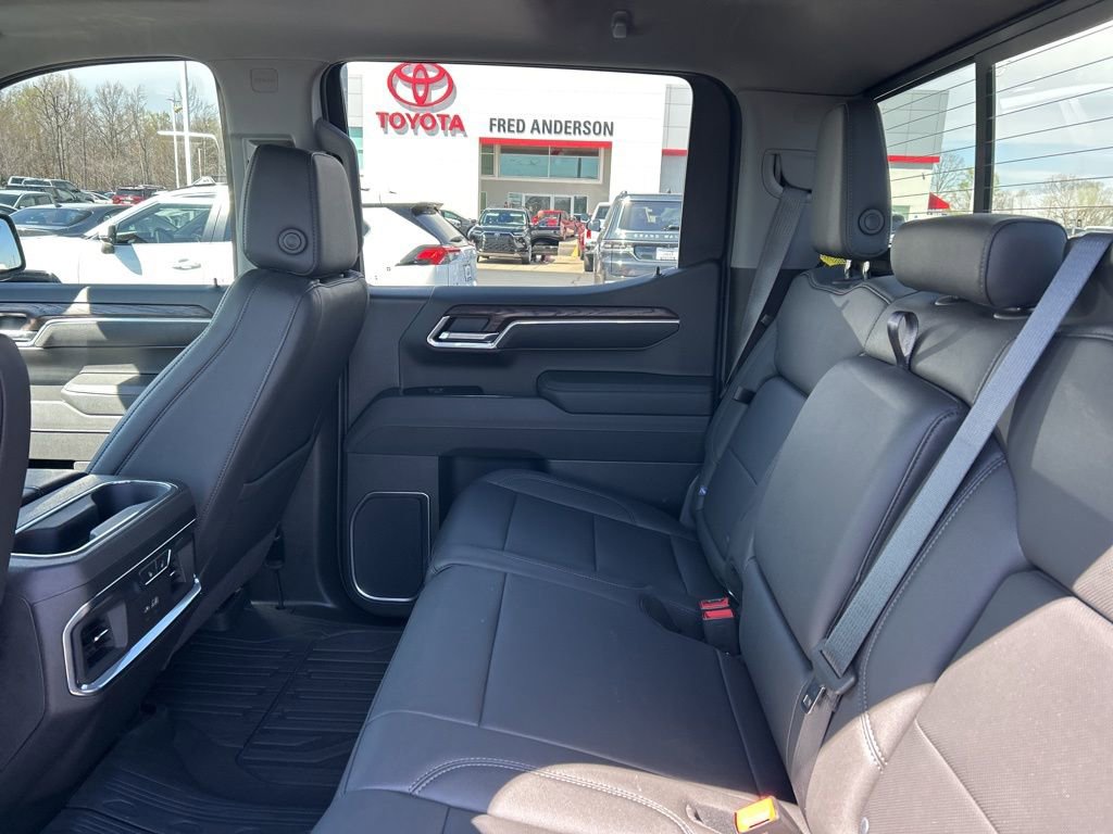 Used 2026 GMC Sierra 1500 SLT w/ SLT Premium Plus Package image 16