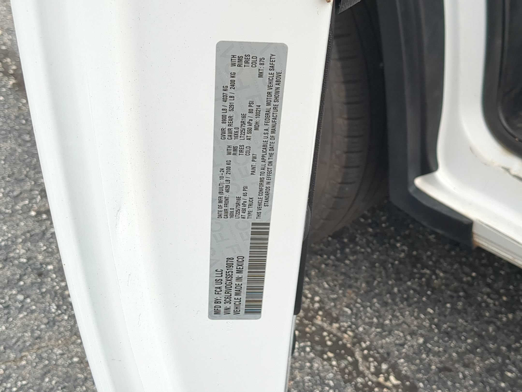 Used 2025 RAM ProMaster 2500 w/ Convenience Group FWD image 32