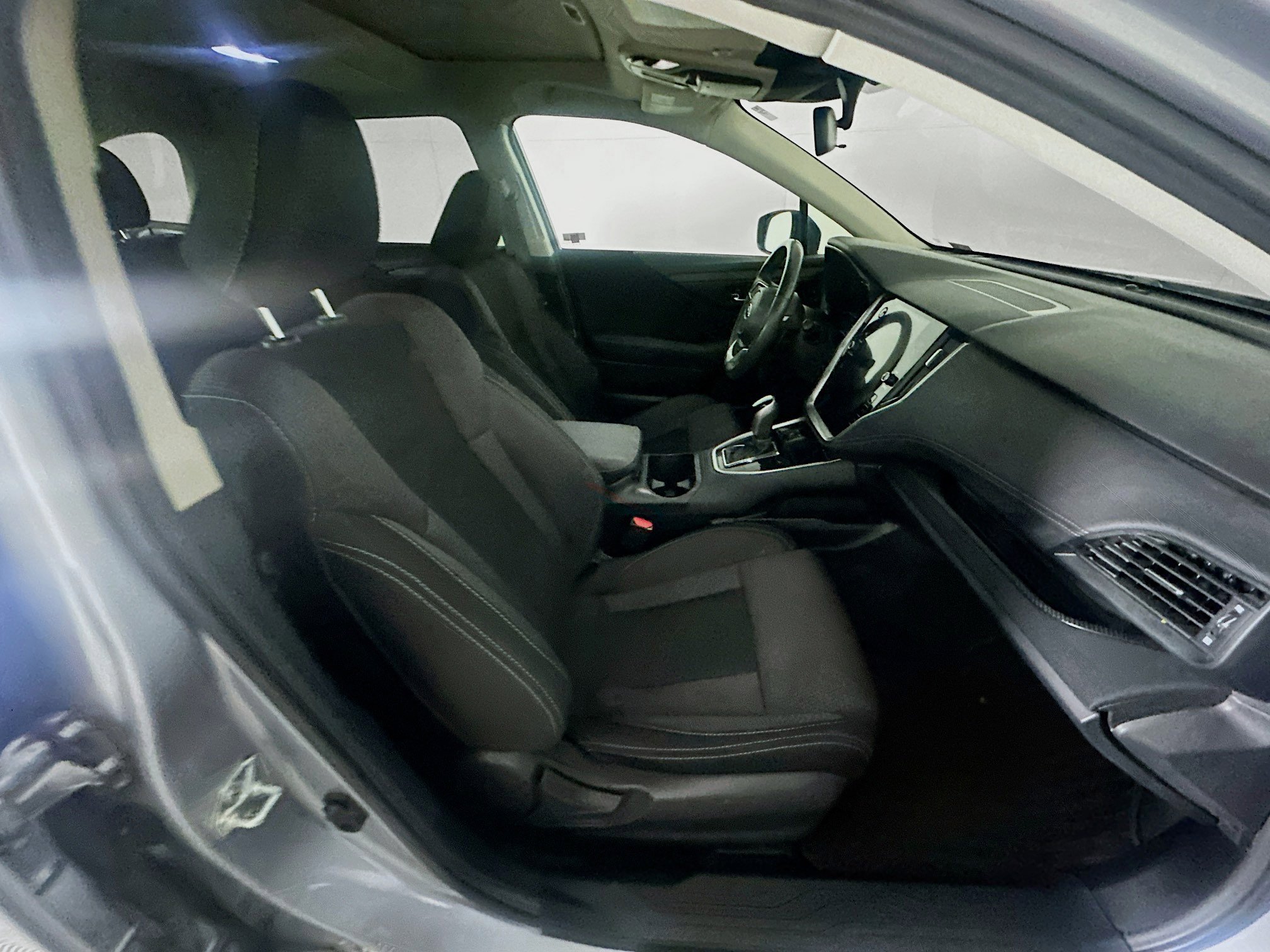 Used 2025 Subaru Outback Premium image 29