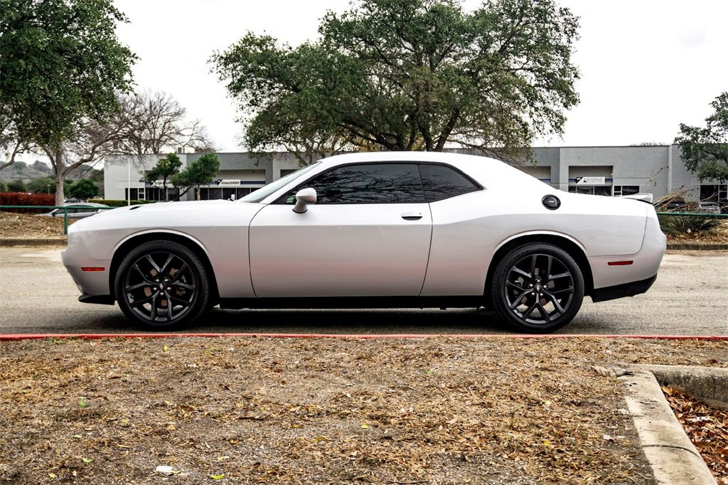 Used 2021 Dodge Challenger SXT w/ Blacktop Package image 8