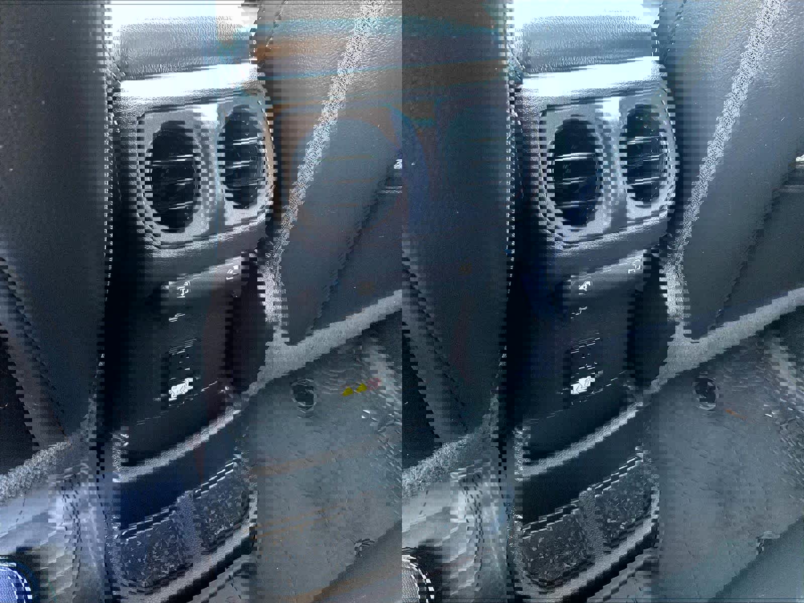 Used 2023 Jeep Wrangler Sahara w/ Cold Weather Group image 28