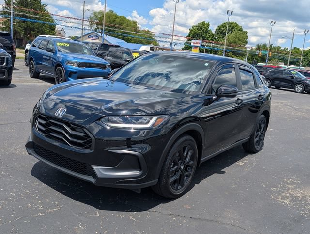 Used 2025 Honda HR-V Sport image 3