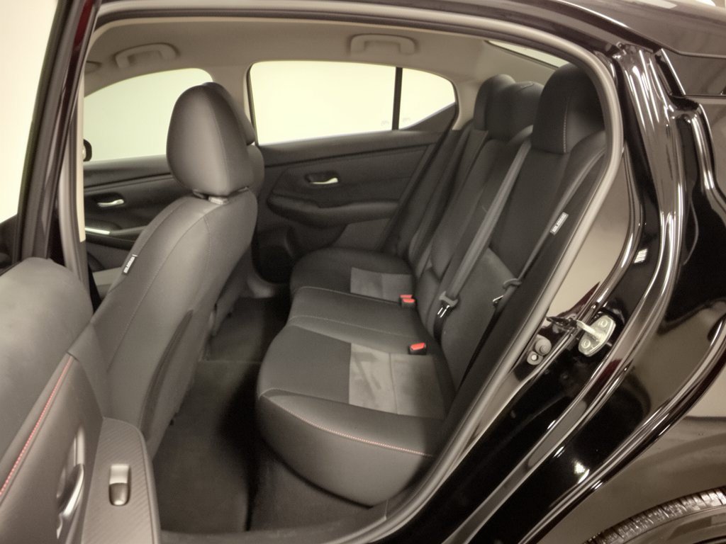 Used 2025 Nissan Sentra SR w/ Midnight Edition FWD image 25