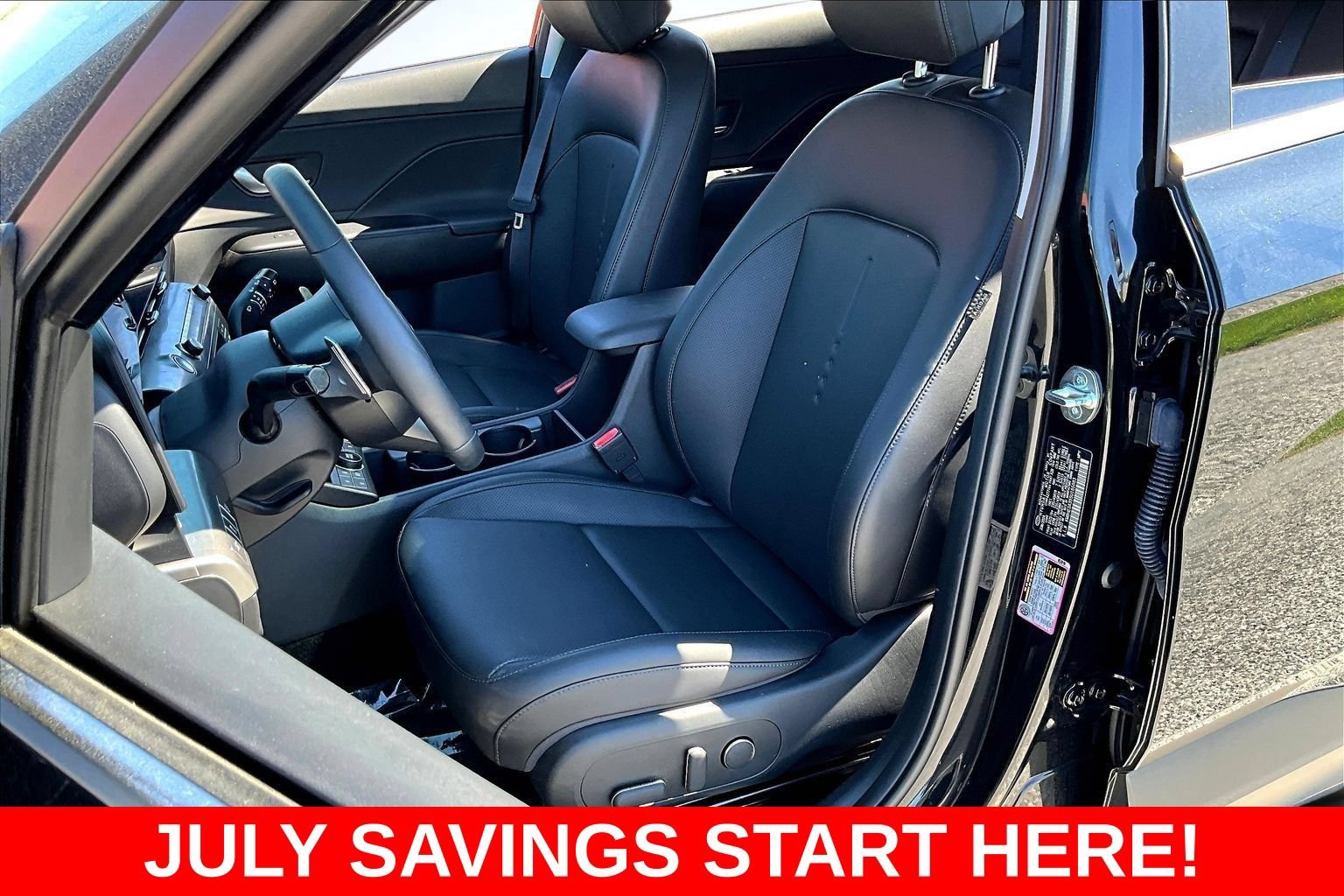 Used 2025 Hyundai Kona Limited FWD image 27