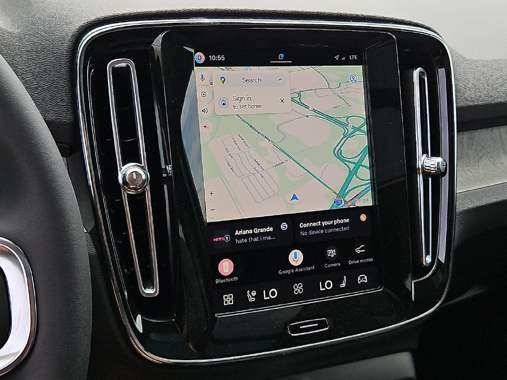 New 2026 Volvo XC40 B5 Plus w/ Climate Package AWD/4WD image 15