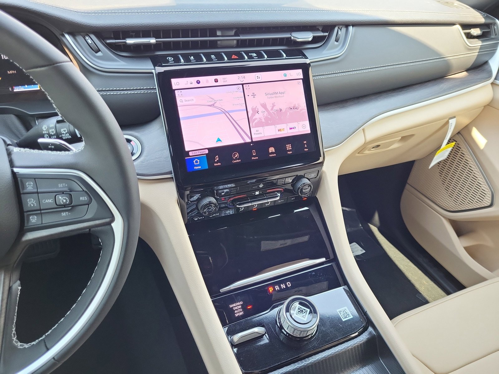 New 2025 Jeep Grand Cherokee L Limited w/ Black Appearance Package image 13