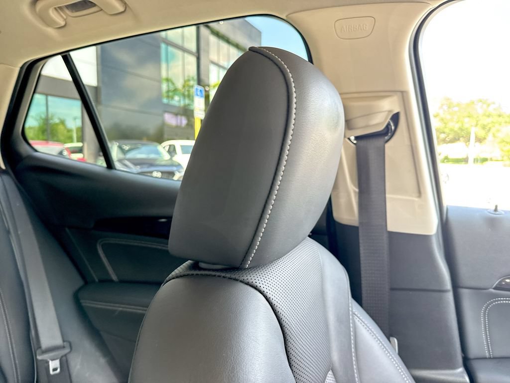 Used 2021 Buick Envision Essence w/ Technology Package I FWD image 20