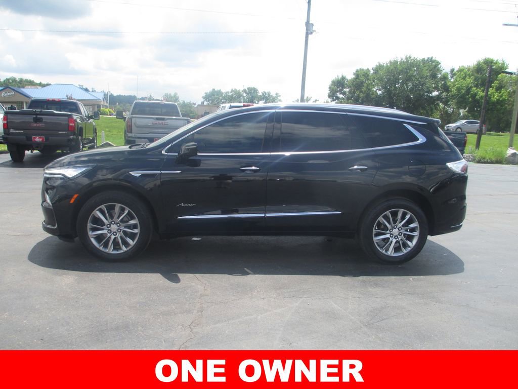 Used 2022 Buick Enclave Avenir w/ Avenir Technology Package AWD/4WD image 11