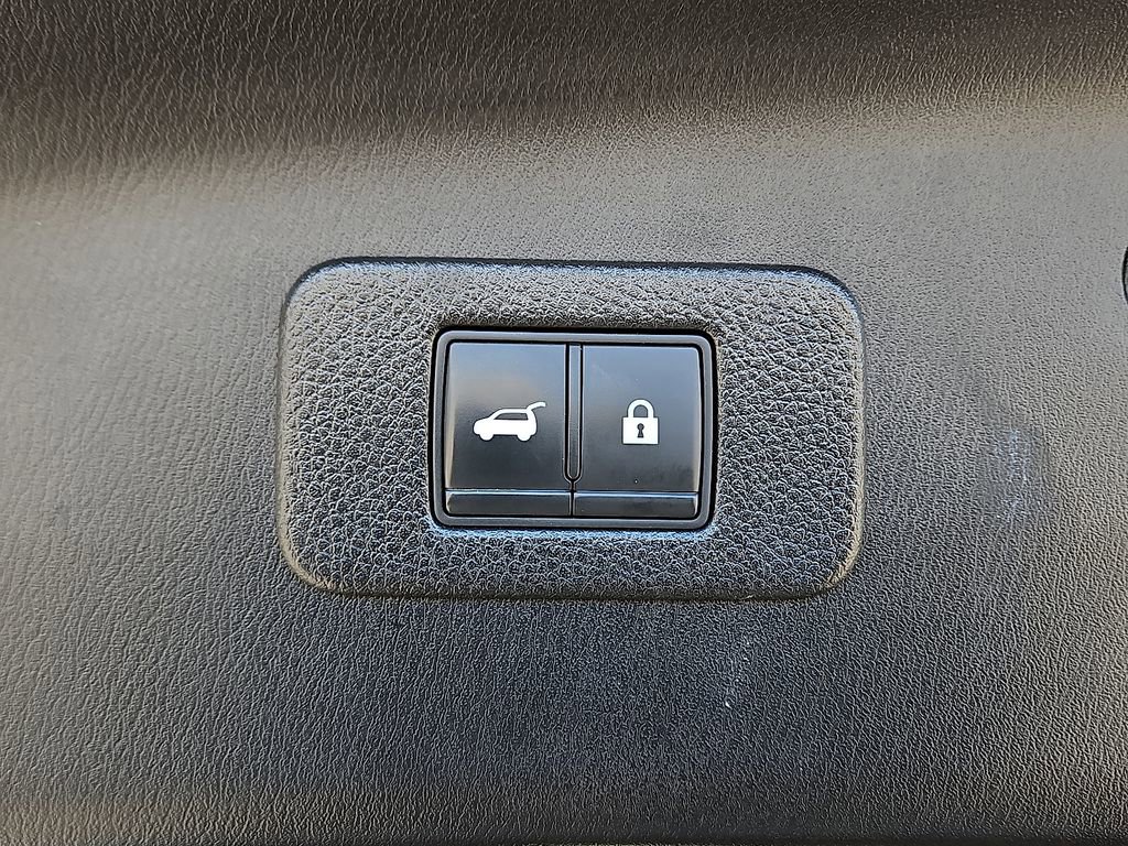 Used 2021 Nissan Armada Platinum w/ Captain's Chairs Package image 8