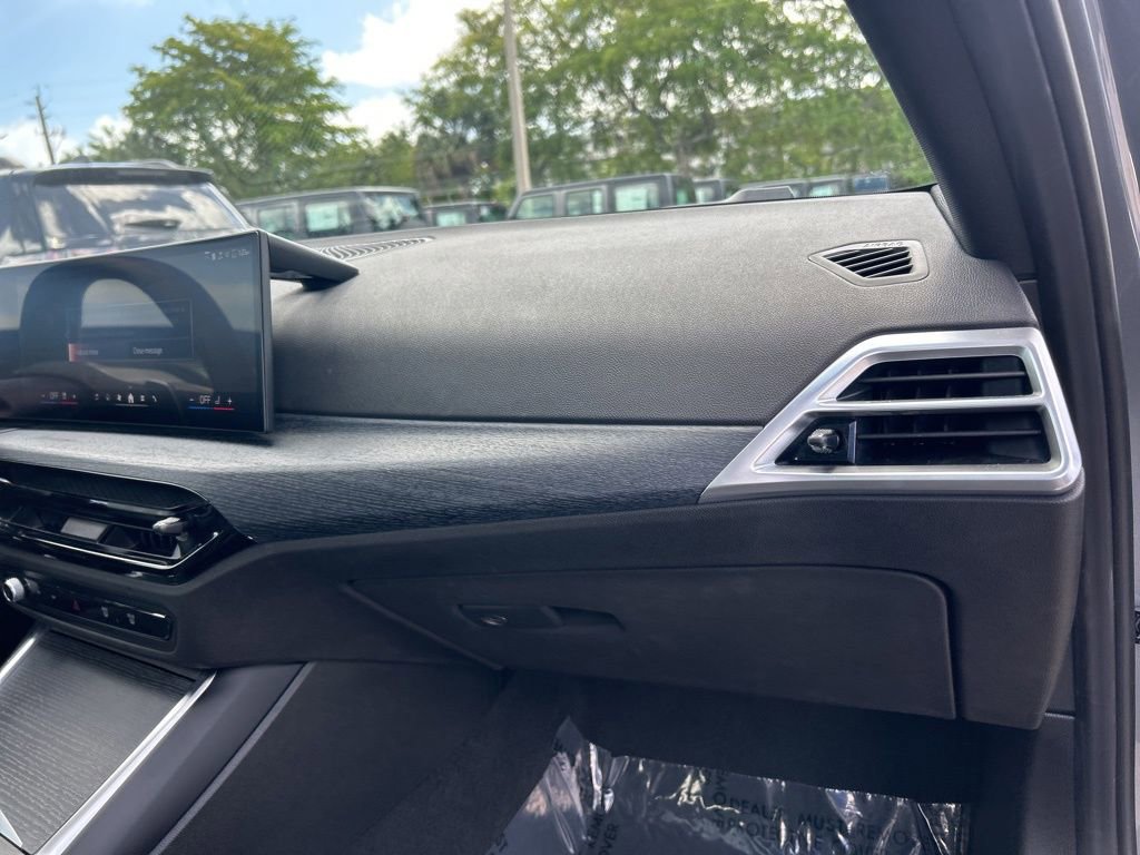 Used 2025 BMW 330i xDrive Sedan w/ Convenience Package image 23