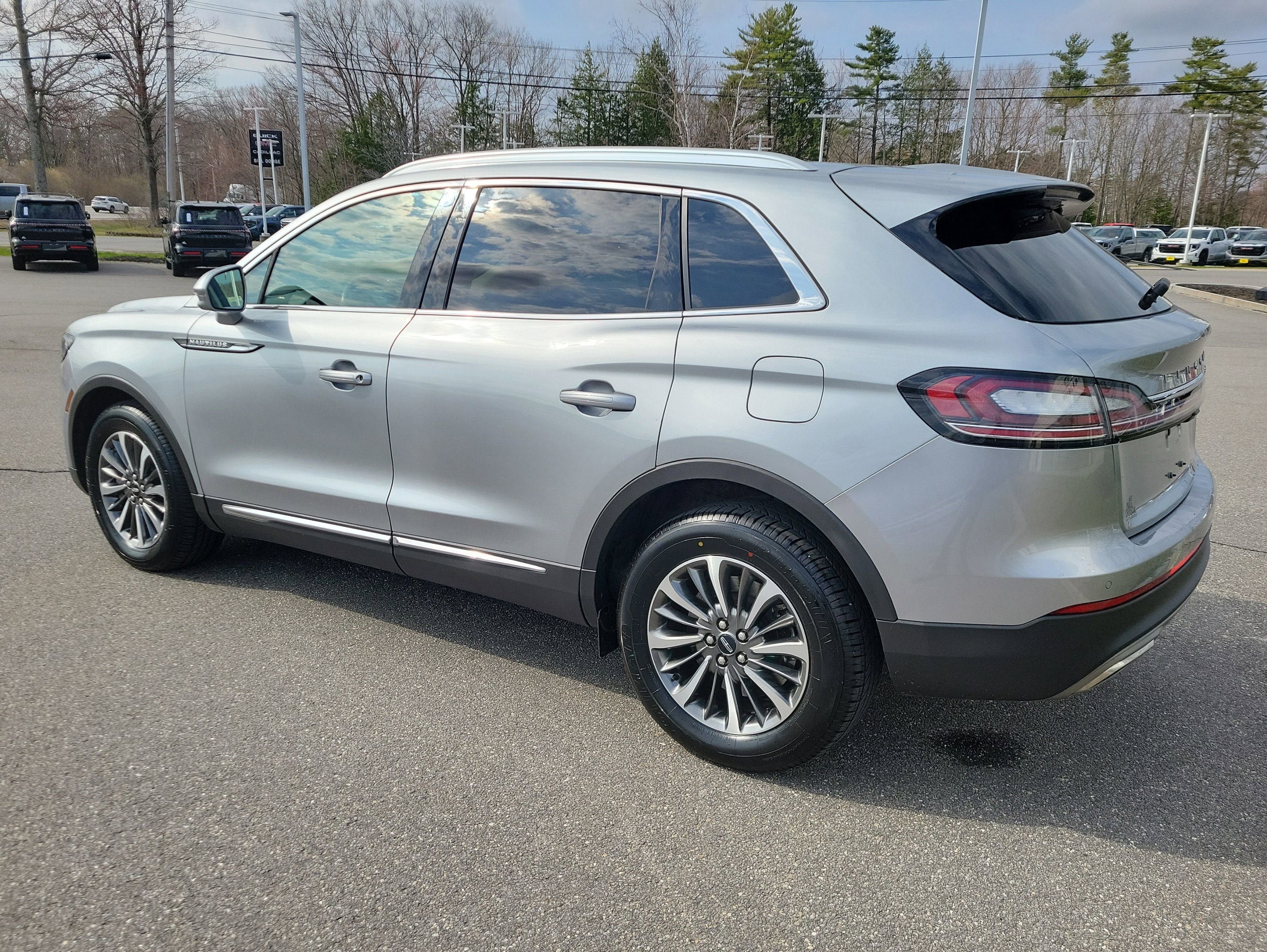 Used 2023 Lincoln Nautilus AWD w/ Premium Package image 5