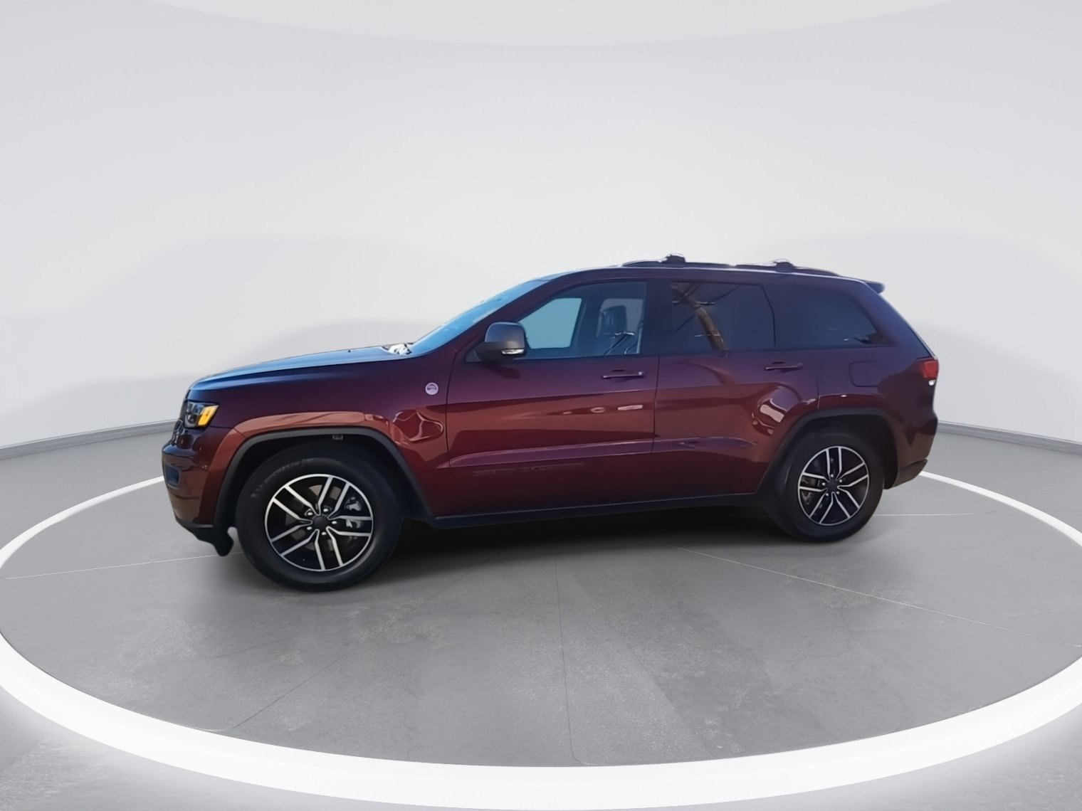 Certified 2019 Jeep Grand Cherokee Trailhawk w/ Trailhawk Luxury Group AWD/4WD image 5
