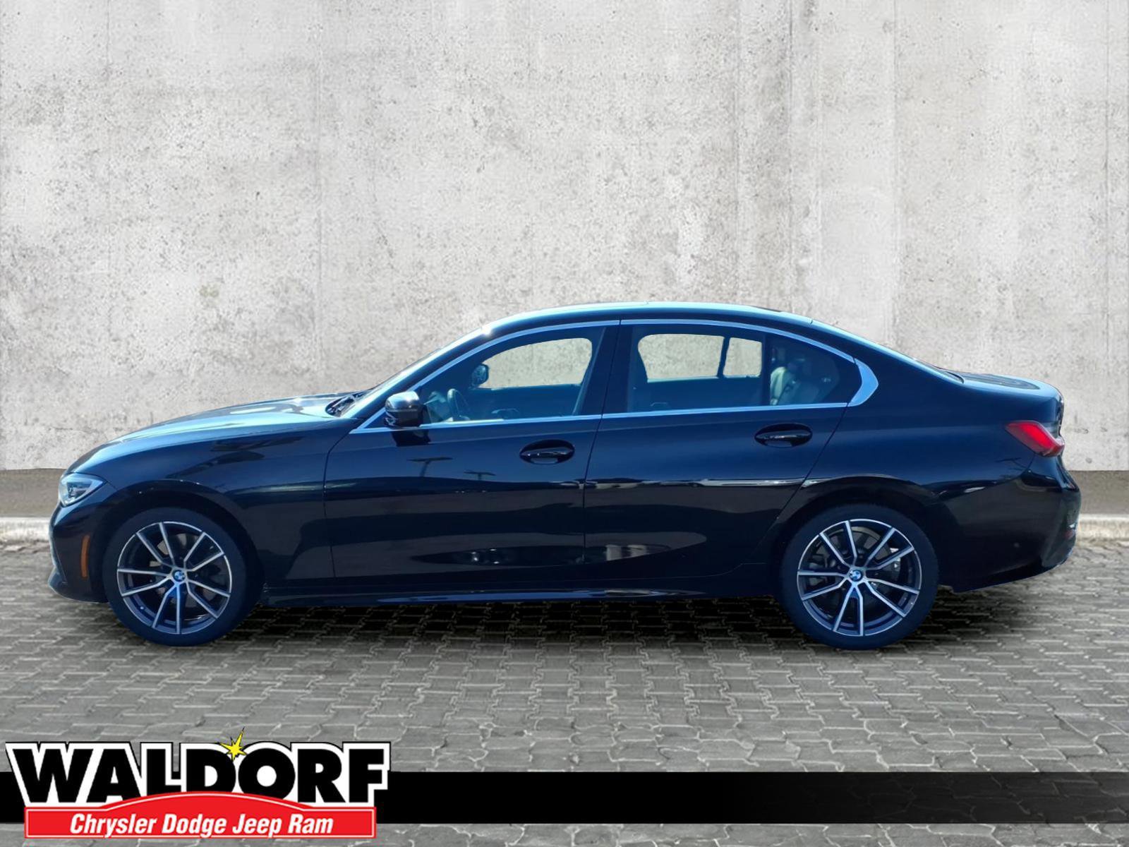 Used 2020 BMW 330i xDrive Sedan w/ Convenience Package image 4