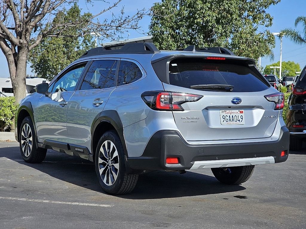 Used 2023 Subaru Outback Limited image 15
