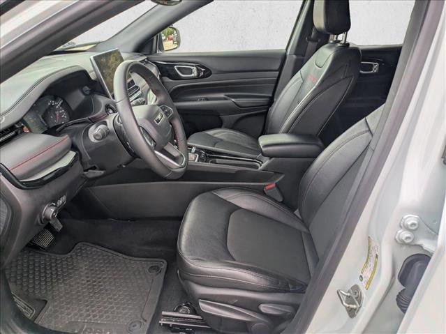 Used 2024 Jeep Compass Trailhawk image 14