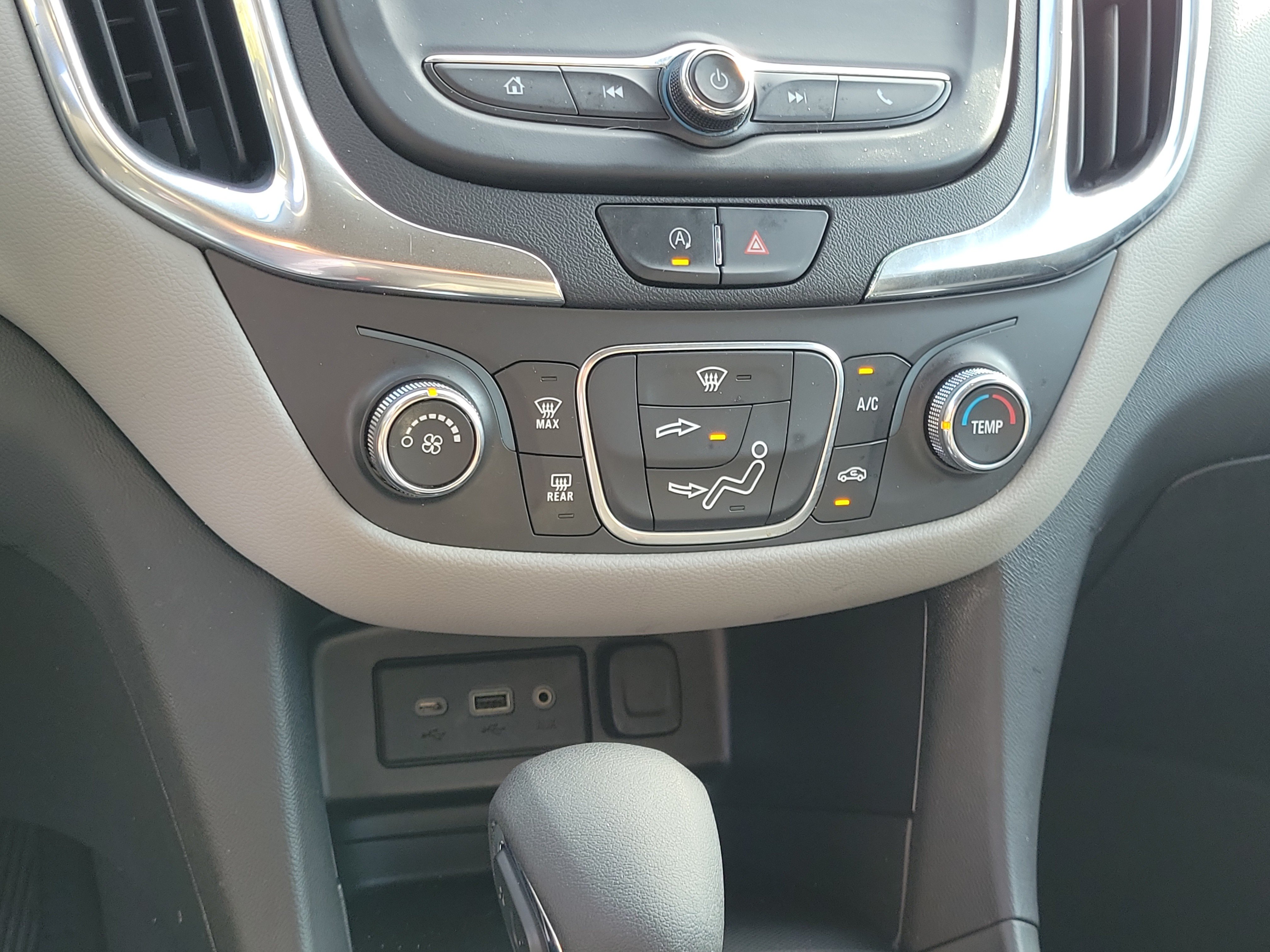Used 2024 Chevrolet Equinox LS w/ LS Convenience Package AWD/4WD image 27