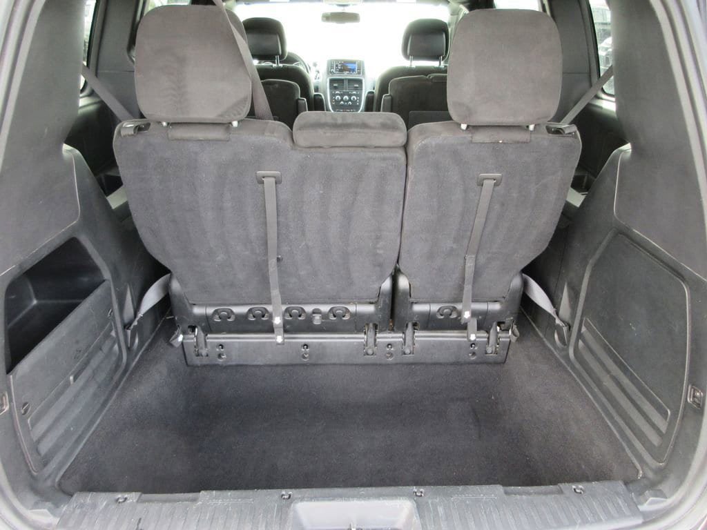 Used 2017 Dodge Grand Caravan SE image 10