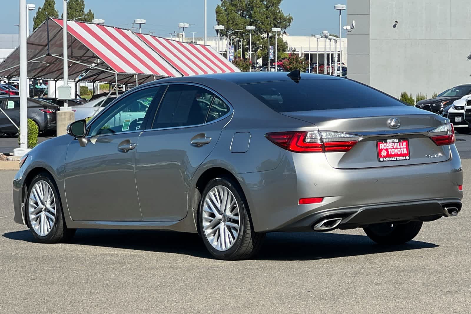 Used 2018 Lexus ES 350 w/ Luxury Package w/Wood Trim FWD image 7