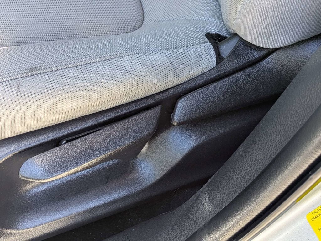 Used 2023 Toyota Corolla Cross L FWD image 22