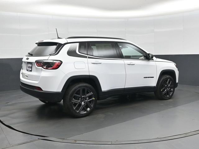 New 2026 Jeep Compass Latitude image 4
