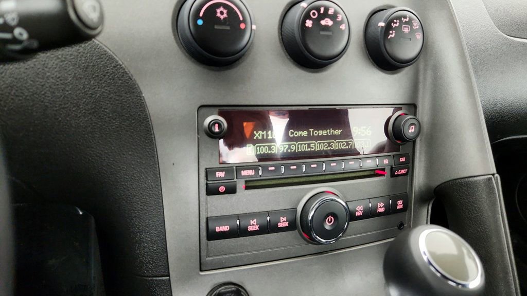 Used 2008 Pontiac Solstice Convertible w/ Premium Package image 17