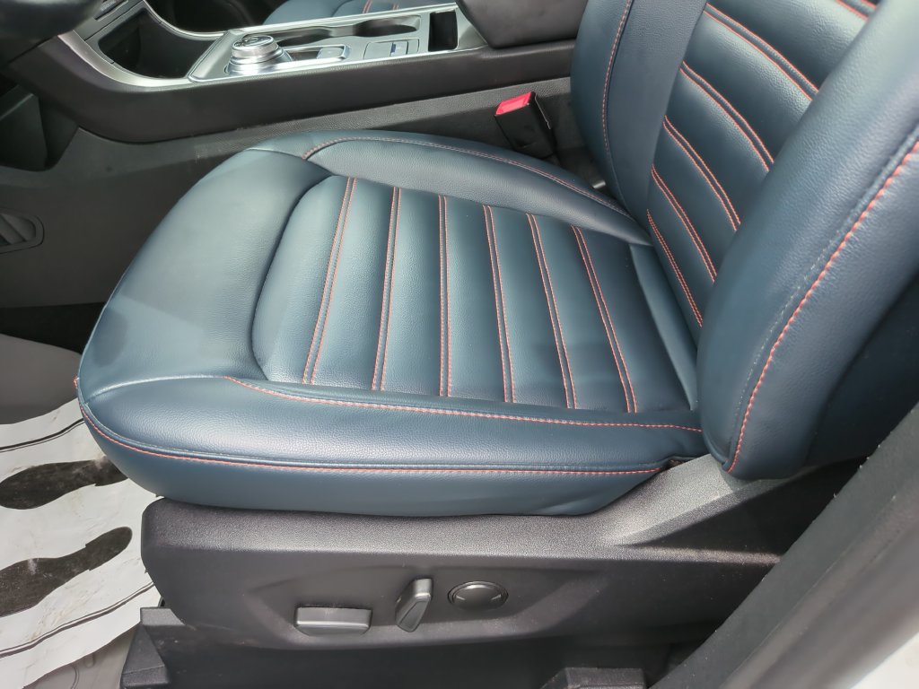 Certified 2024 Ford Edge SEL w/ Sport Appearance Package AWD/4WD image 22