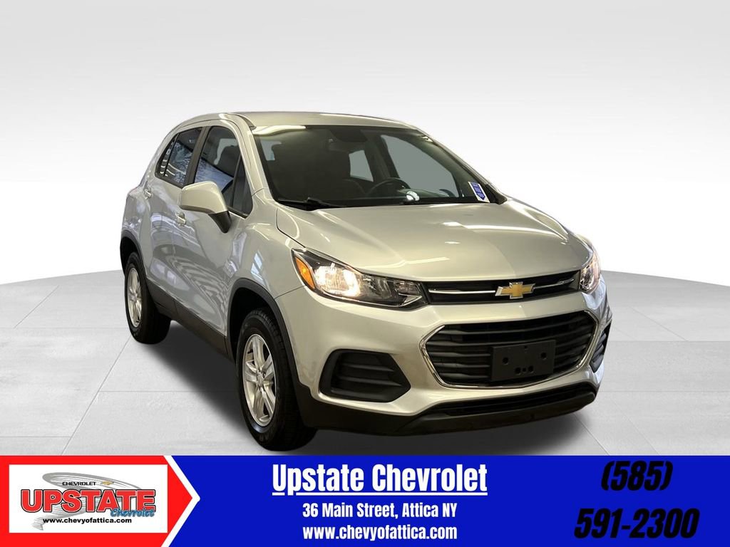 Used 2018 Chevrolet Trax LS image 1
