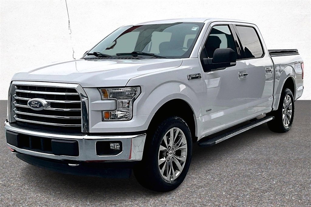 Used 2017 Ford F150 XLT w/ Equipment Group 302A Luxury image 4