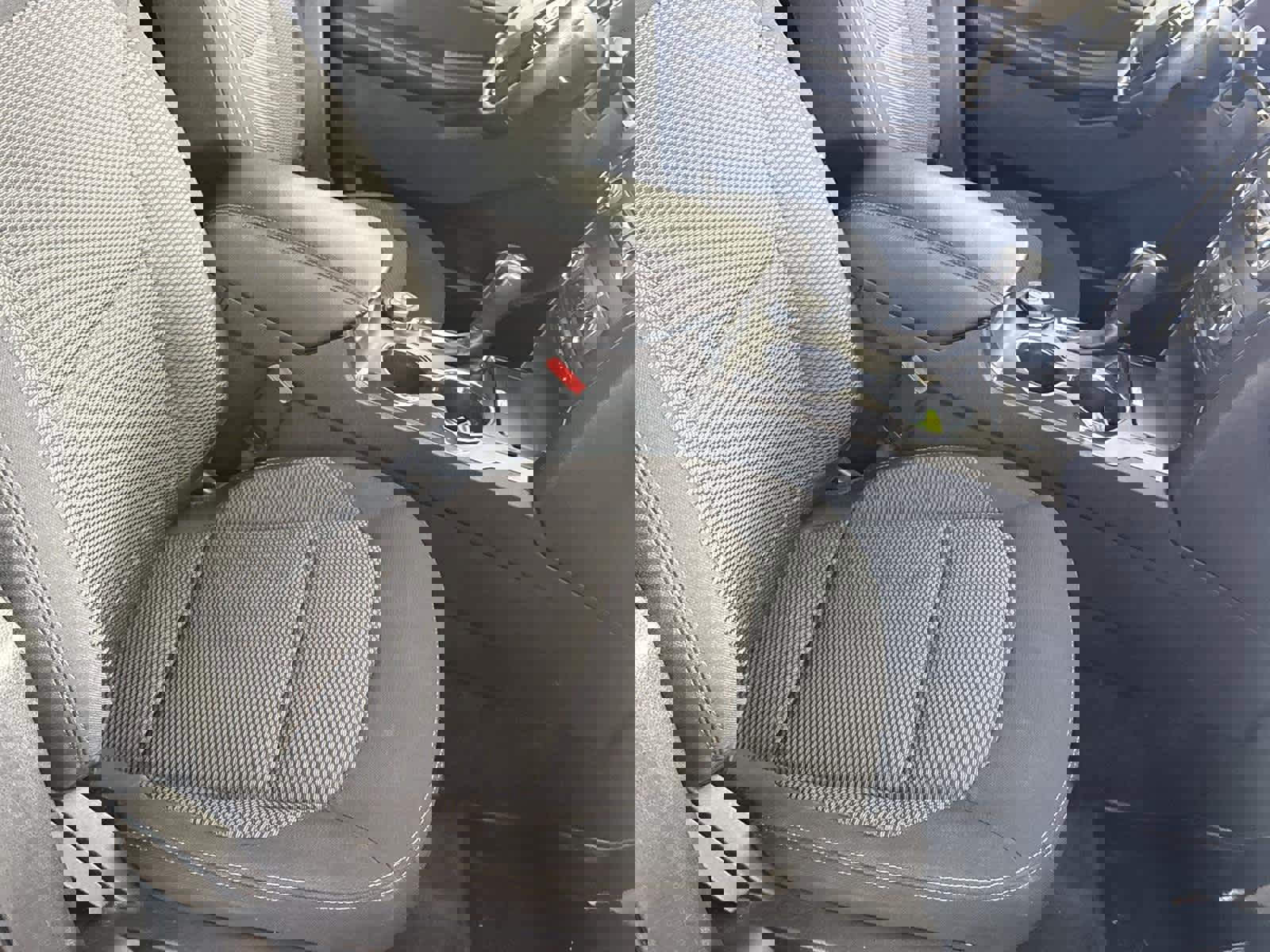 Used 2018 Ford Explorer XLT image 15