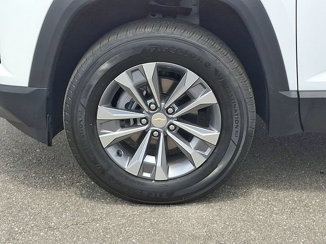 Used 2026 Chevrolet Equinox LT FWD image 8