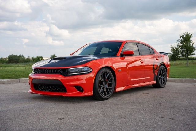 Used 2017 Dodge Charger R/T Scat Pack w/ Beats Audio Group RWD image 3