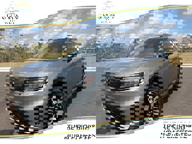 Used 2024 Honda Prologue Touring image 1