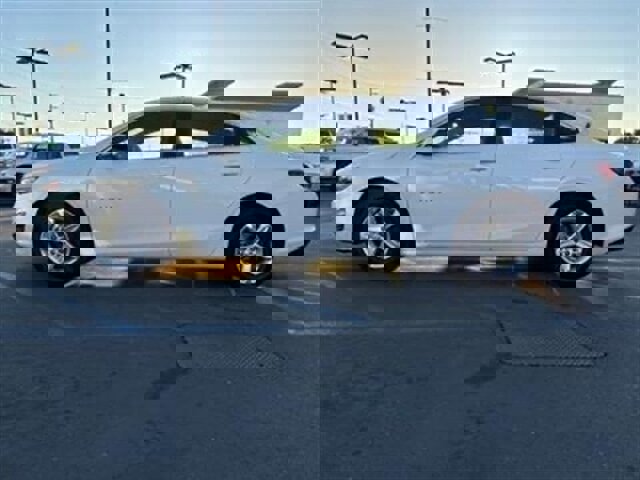 Used 2022 Chevrolet Malibu LT image 6