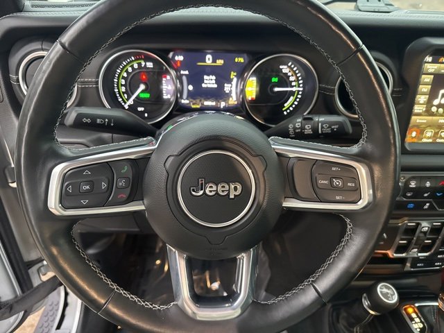 Used 2023 Jeep Wrangler Unlimited Sahara w/ Cold Weather Group image 16