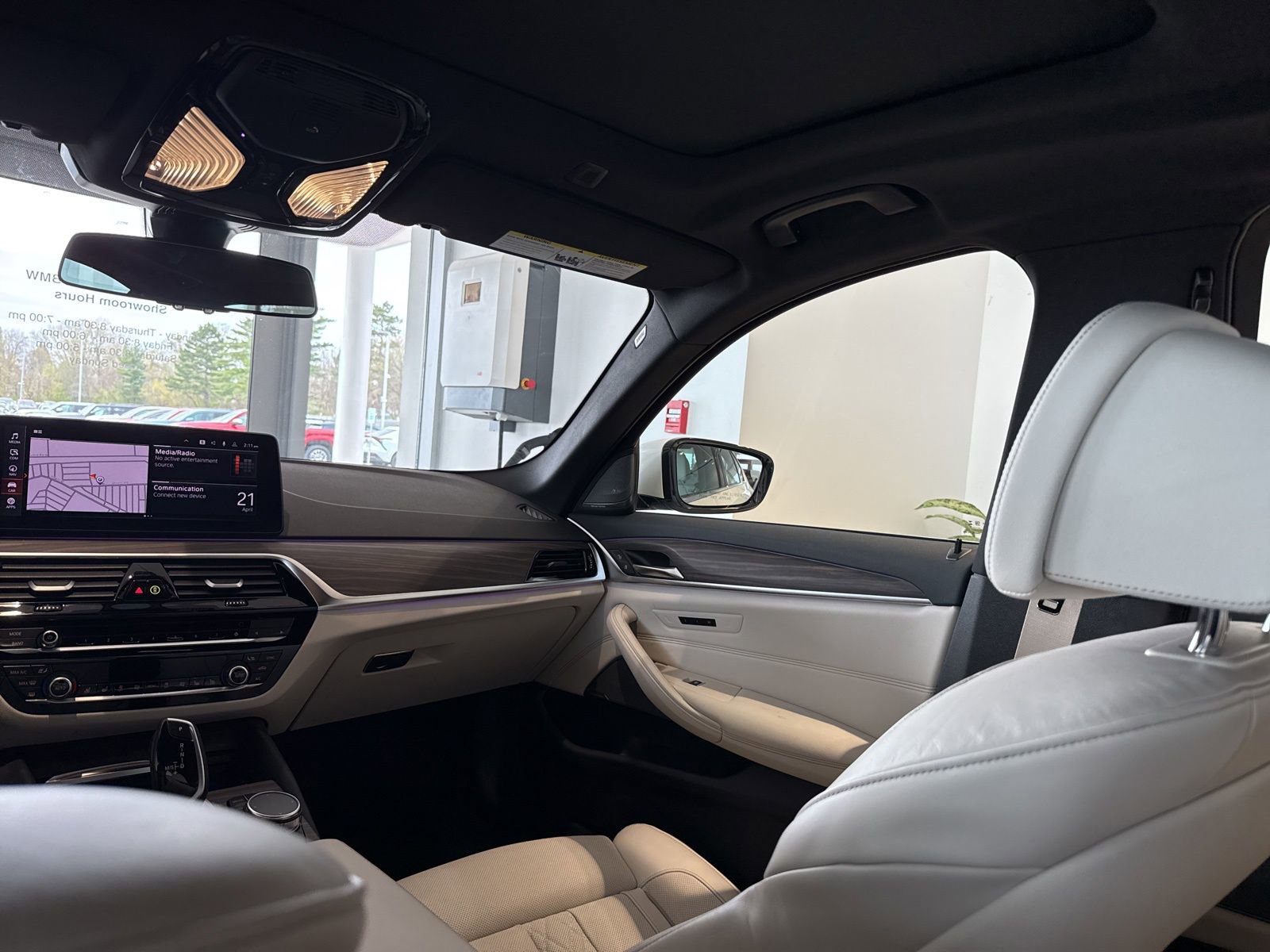 Used 2023 BMW 540i xDrive w/ Premium Package AWD/4WD image 30