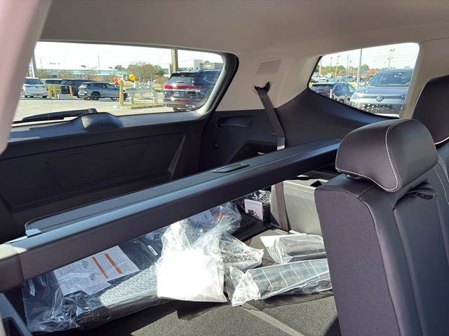 New 2026 Volkswagen Atlas SEL Premium R-Line image 12