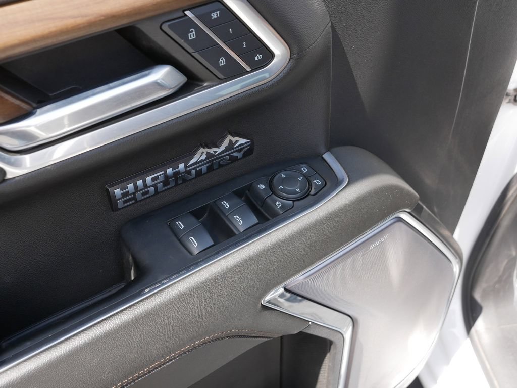 Used 2024 Chevrolet Silverado 1500 High Country w/ Technology Package AWD/4WD image 14