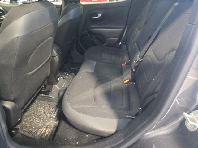 Used 2016 Jeep Renegade Latitude image 13