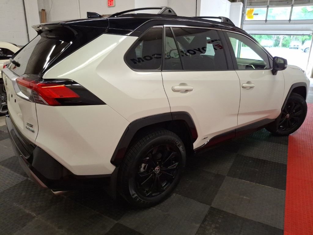 Used 2022 Toyota RAV4 XSE AWD/4WD image 12