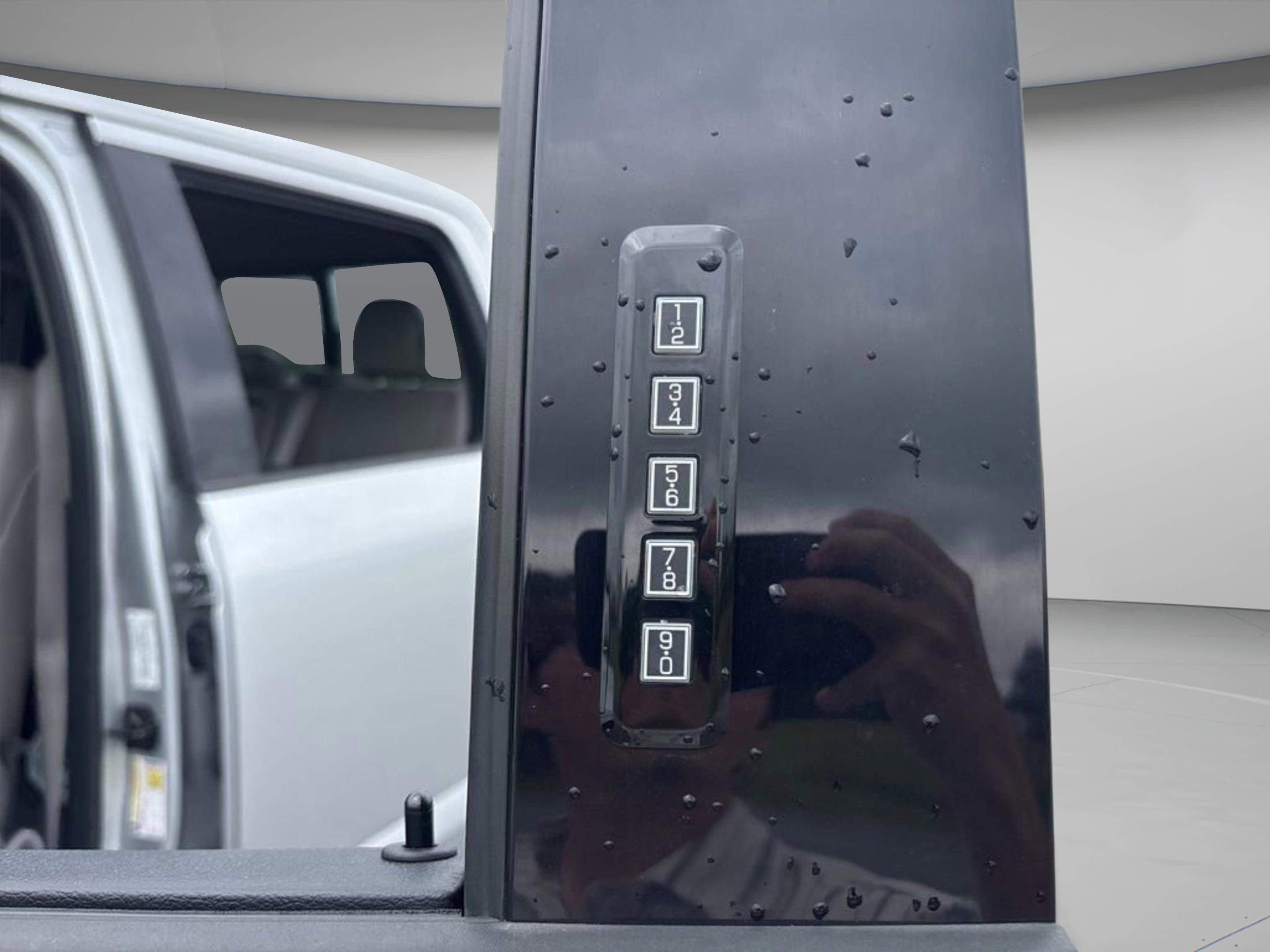 Used 2018 Ford F150 Lariat AWD/4WD image 48