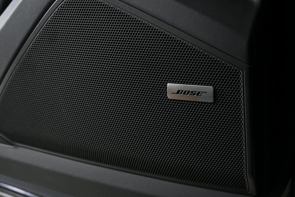 Certified 2025 Porsche Cayenne Coupe image 7