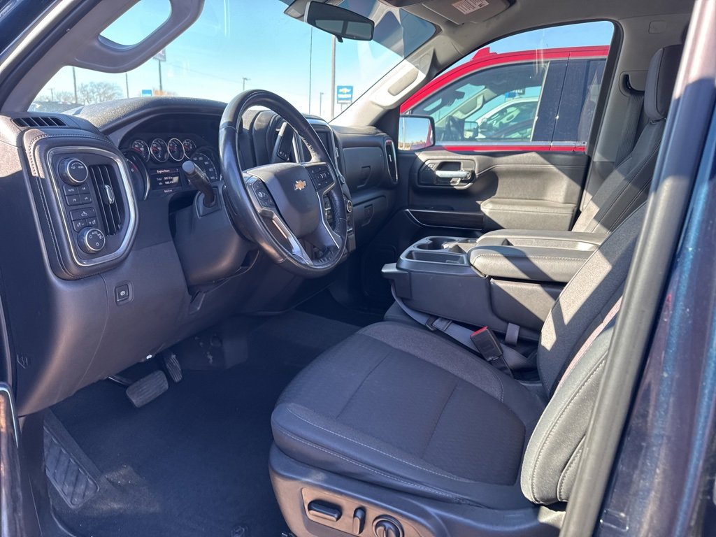 Used 2020 Chevrolet Silverado 1500 LT w/ Texas Edition image 4