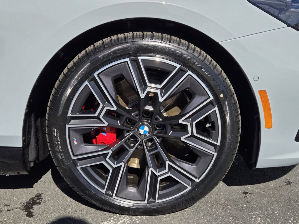 Certified 2026 BMW 550e xDrive w/ Premium Package AWD/4WD image 12