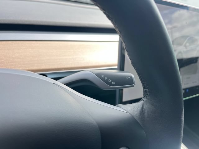 Used 2022 Tesla Model Y Long Range AWD/4WD image 26