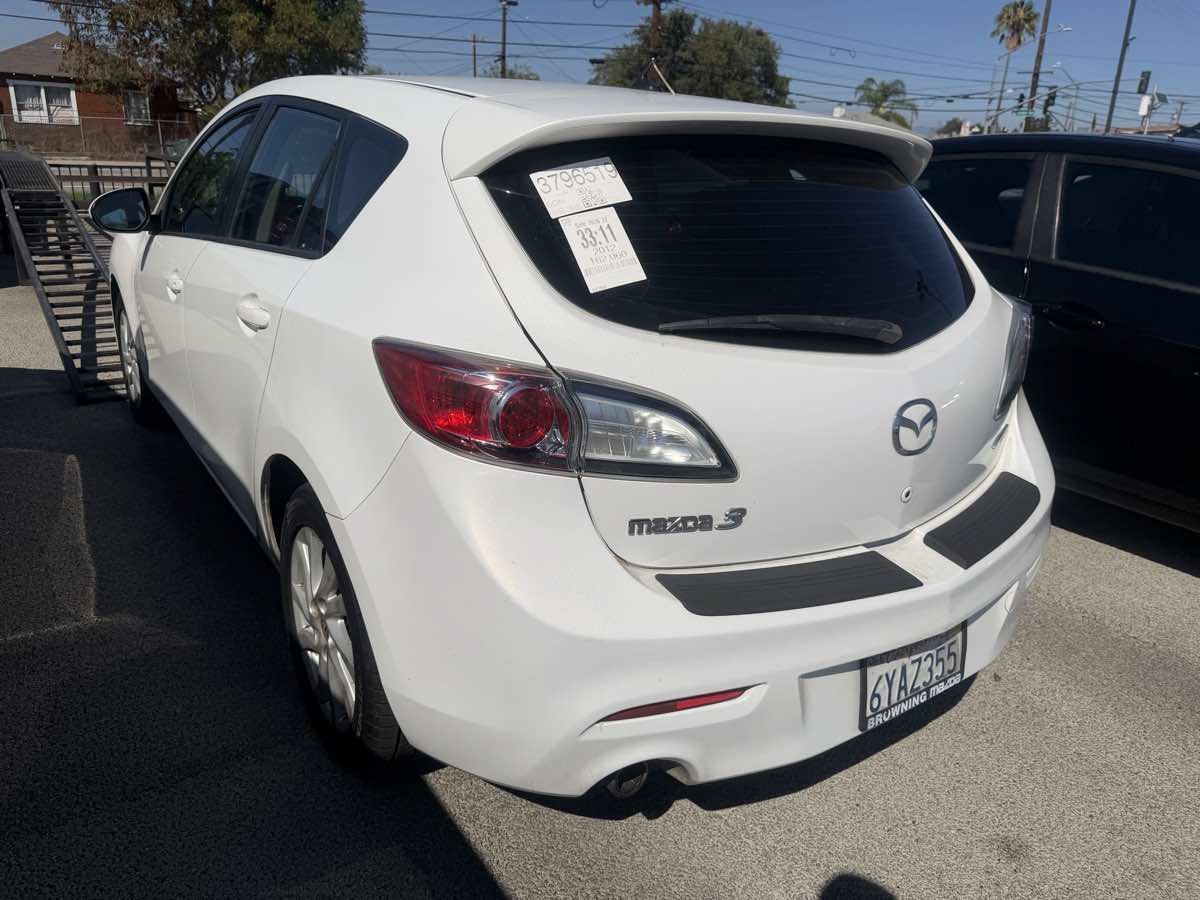 Used 2012 MAZDA MAZDA3 i Touring FWD image 2
