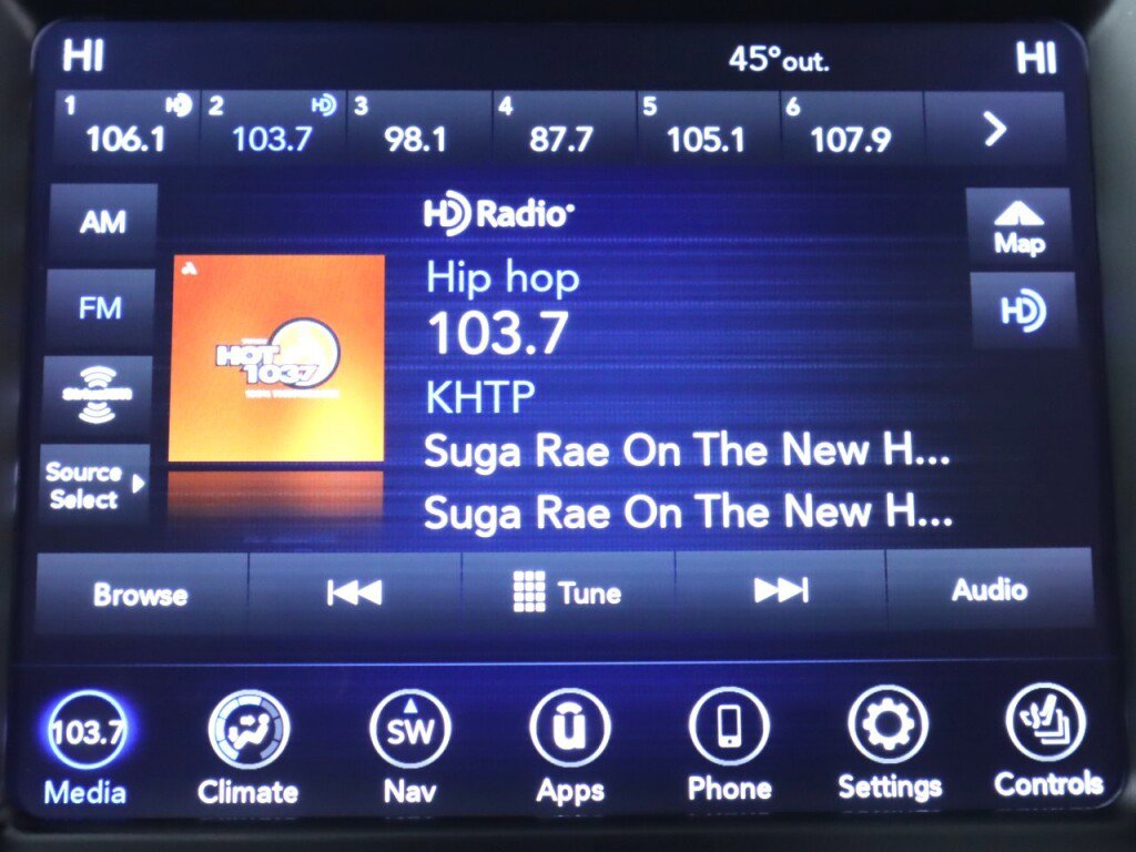 Used 2018 Chrysler 300 C w/ Safetytec Plus Group image 17