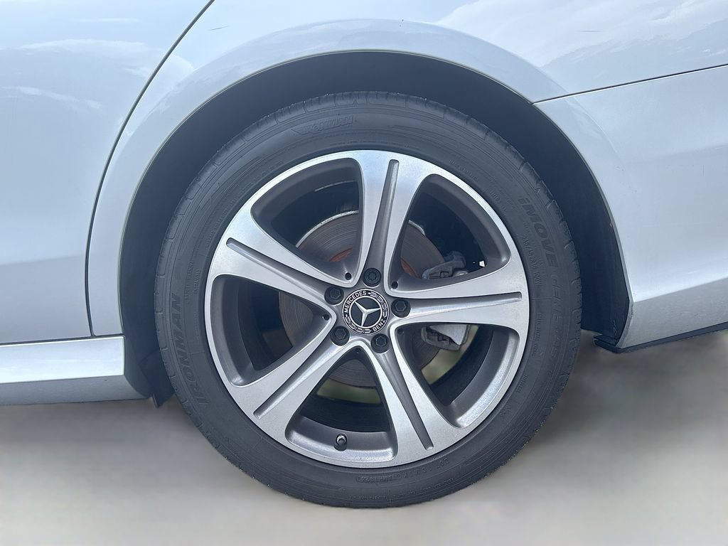 Used 2018 Mercedes-Benz E 300 image 12
